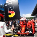 Plein de jeunes kartmen sur les grilles de départ F1 2018