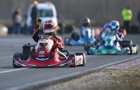 Senior: Aloïs Girardet l’emporte en IAME, Matthéo Dauvergne gagne en Rotax